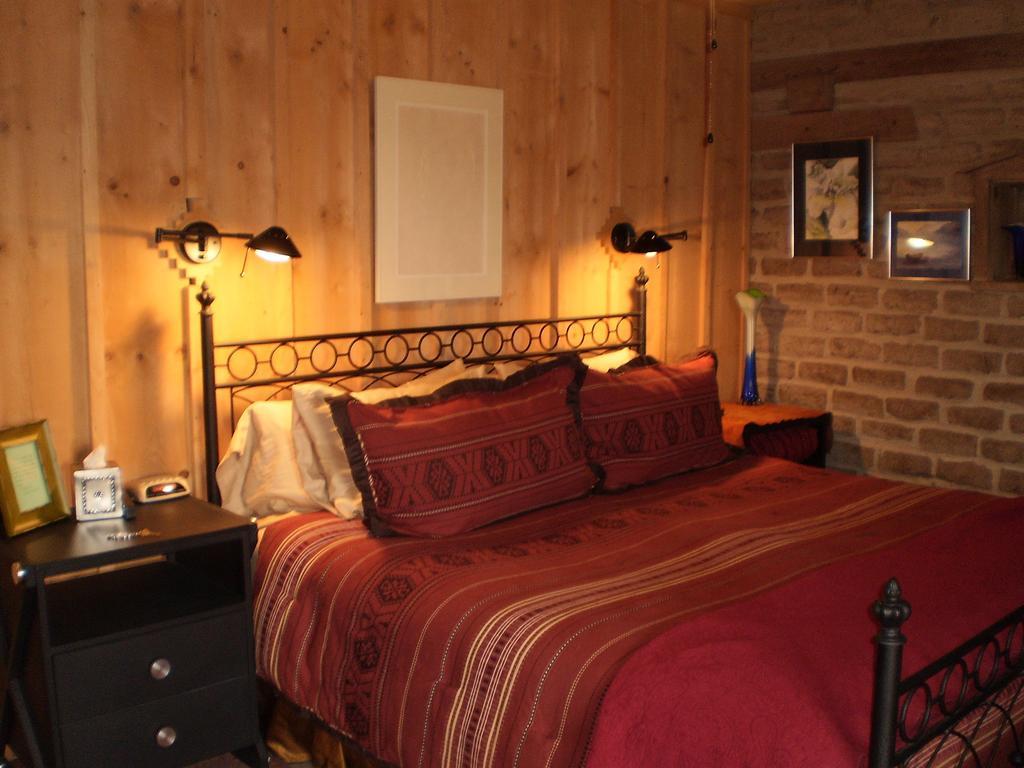 Silver River Adobe Inn Bed And Breakfast Farmington Exteriér fotografie