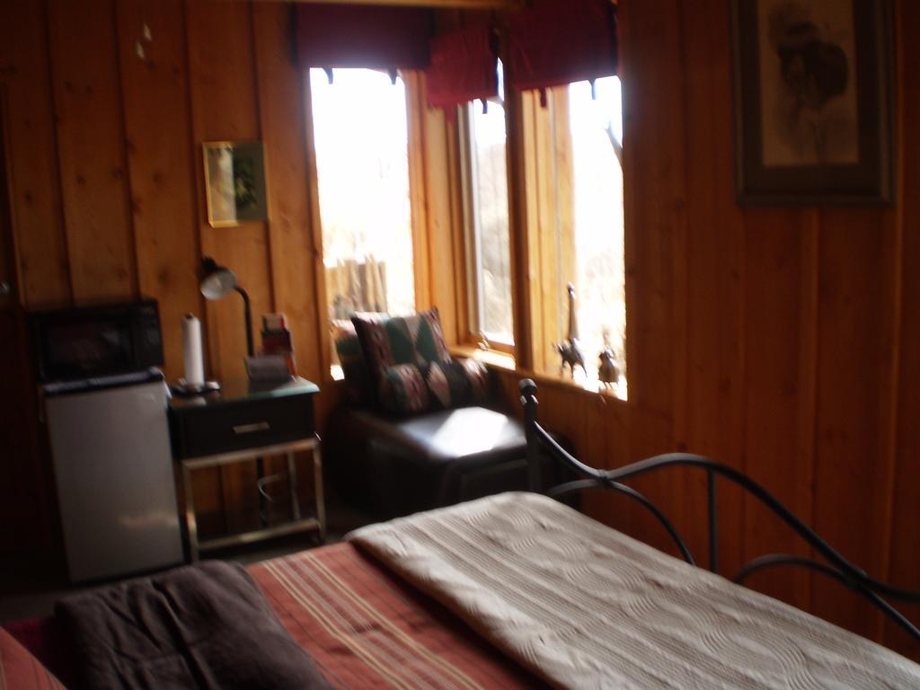 Silver River Adobe Inn Bed And Breakfast Farmington Exteriér fotografie