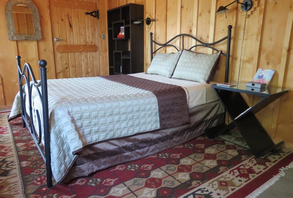 Silver River Adobe Inn Bed And Breakfast Farmington Exteriér fotografie