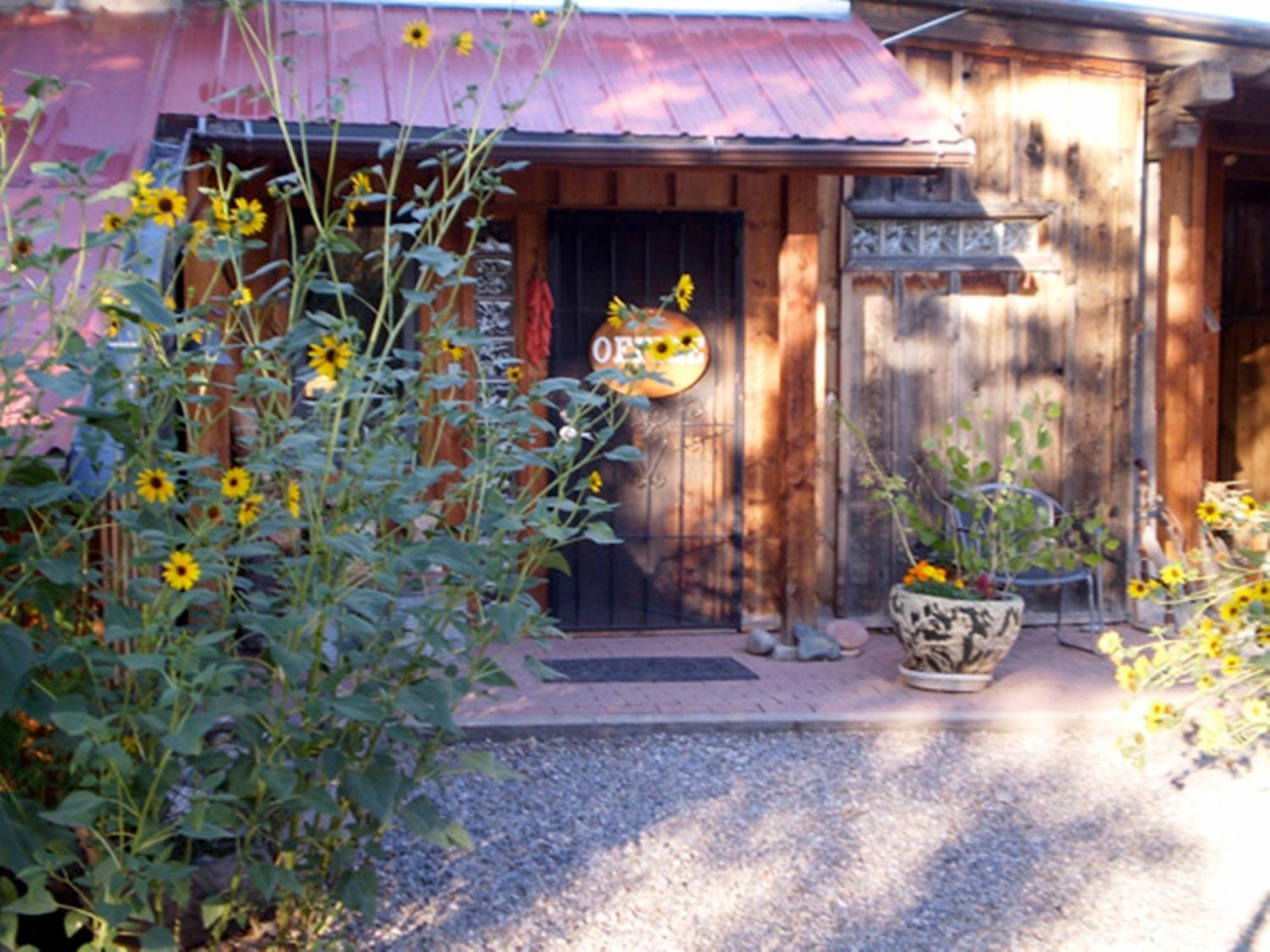 Silver River Adobe Inn Bed And Breakfast Farmington Exteriér fotografie